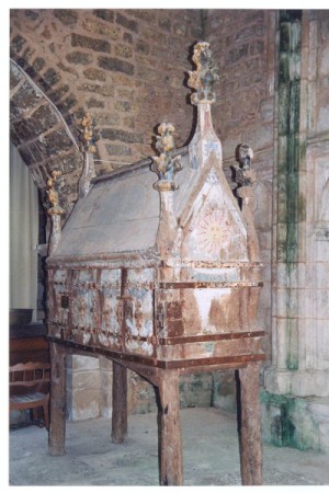 Châsse de reliques de saint Thibault.